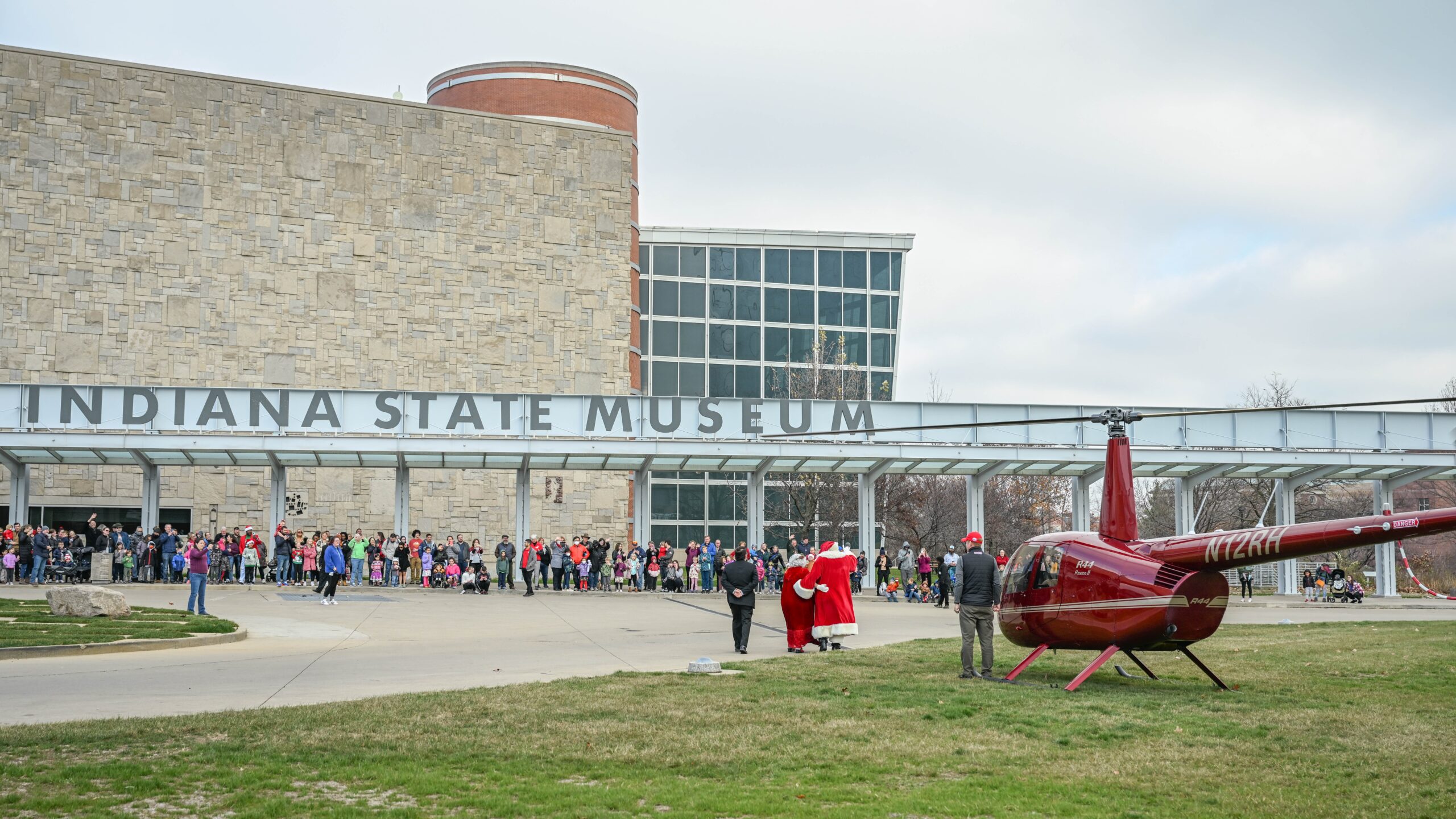 Santa-helicopter-18x9-1-scaled.jpg